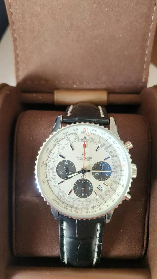 Breitling Navitimer 1 B01 Chronograph AB0121