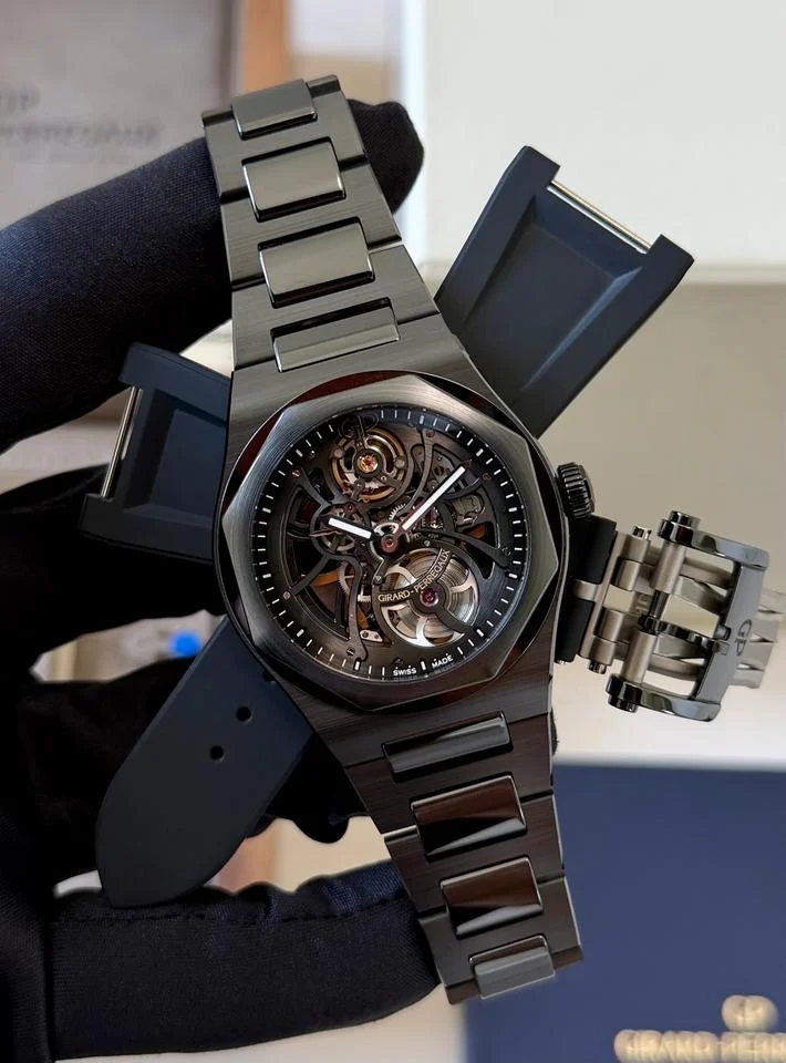 Girard Perregaux Laureato 81015-32-001-32A
