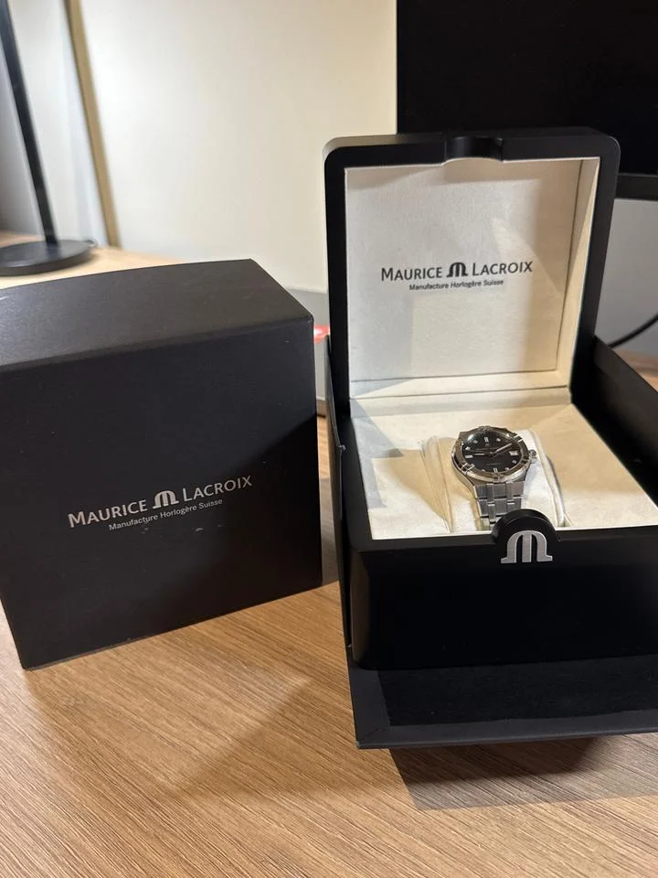Maurice Lacroix AIKON AI6006-SS002-370-1