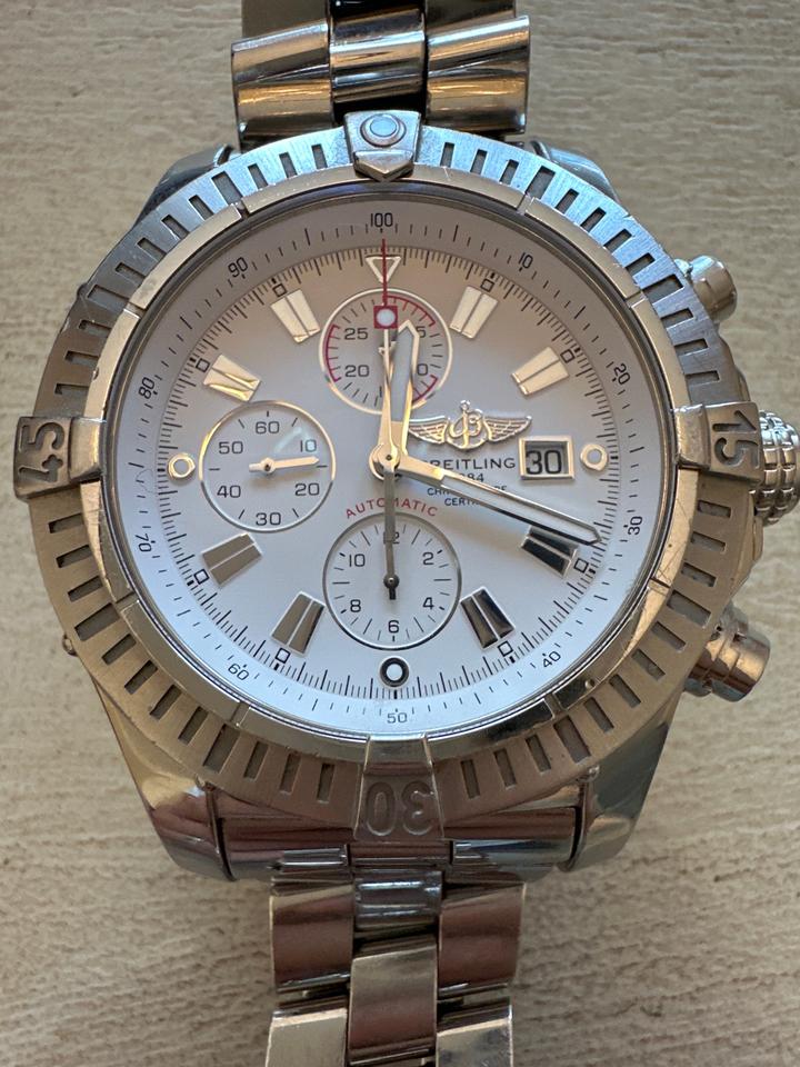 Breitling Super Avenger A1337011/A660