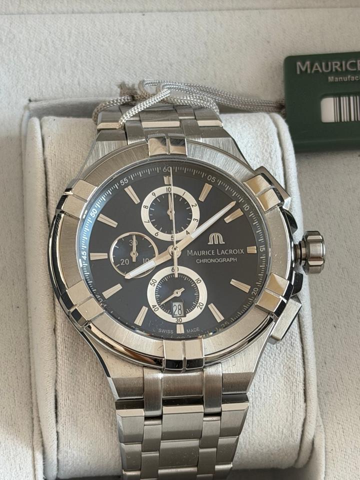 Maurice Lacroix AIKON AI1018-SS002-430-1