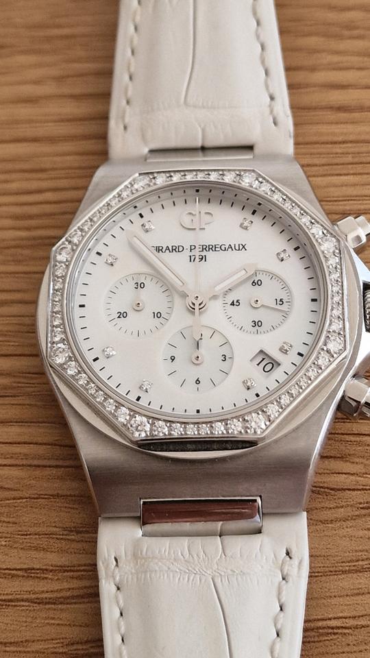 Girard Perregaux Laureato 81040D11A771-BB7B