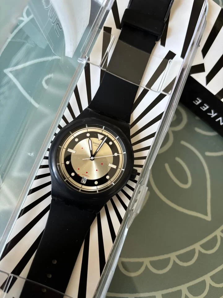 Swatch SUTZ402