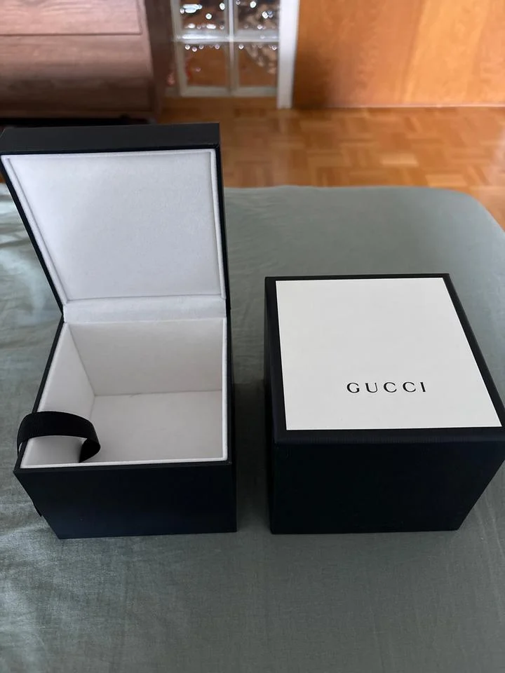 Gucci G-Timeless YA152401