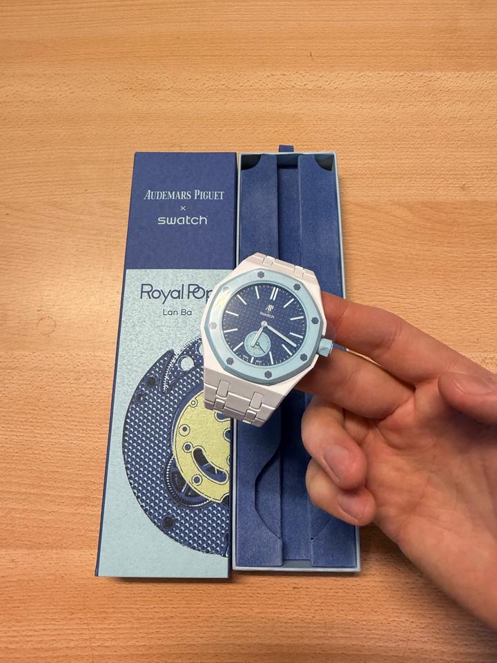 Swatch Royal Pop ssx03l100n