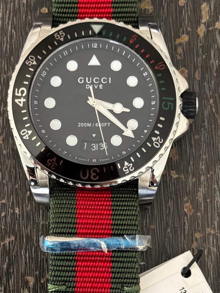 Gucci Dive YA136209A