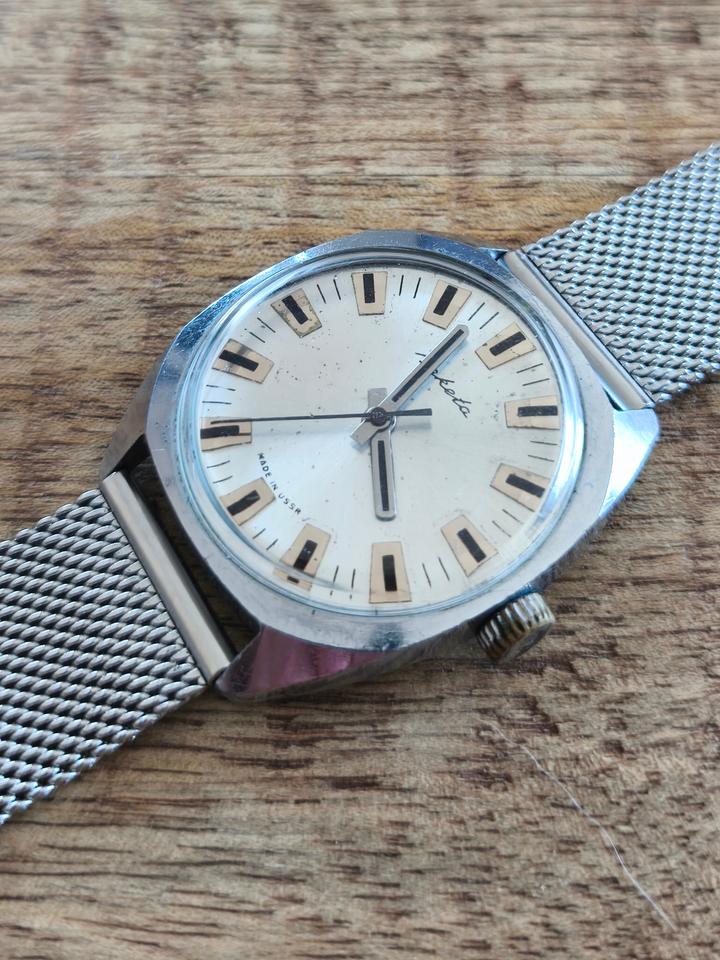 Raketa 2609.HA