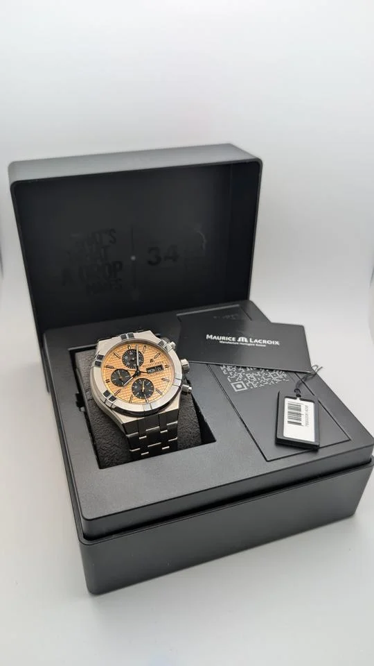 Maurice Lacroix AIKON AI6038-TT032-530-1