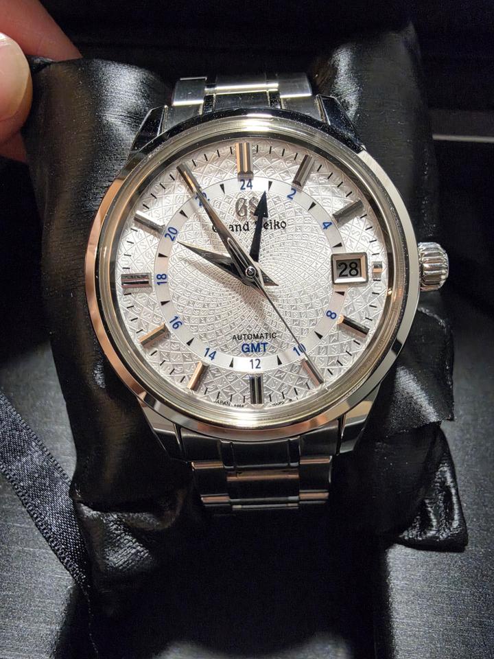 Grand Seiko Elegance Collection SBGM235