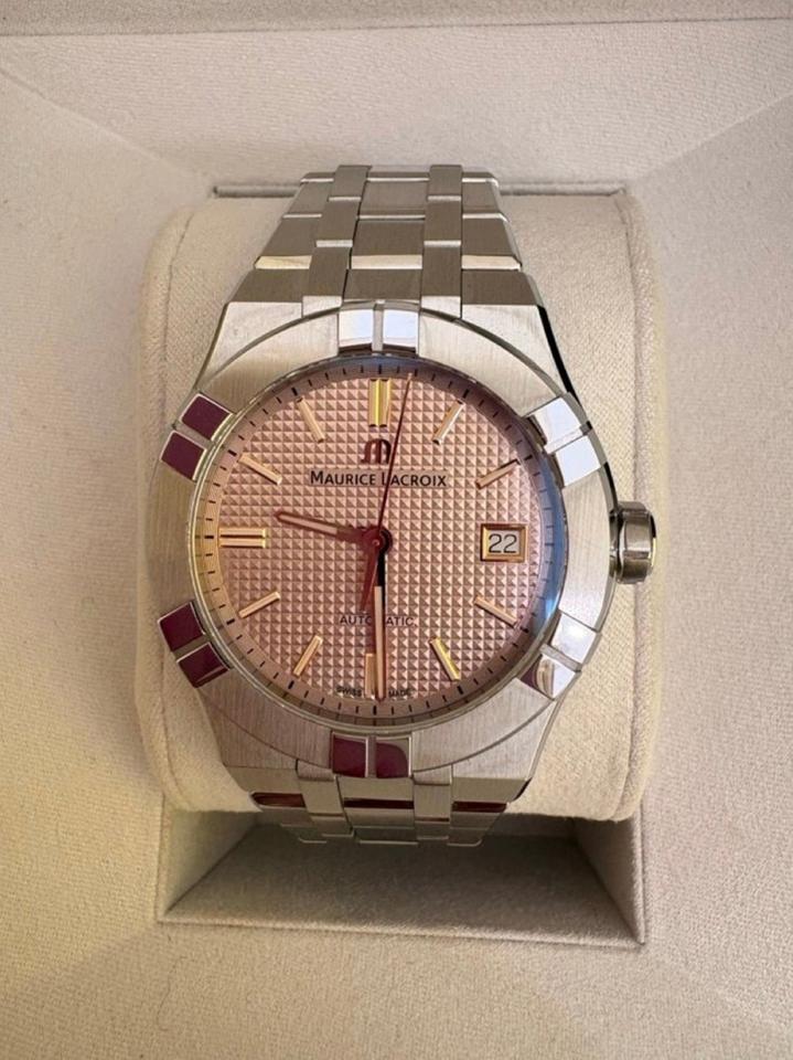 Maurice Lacroix AIKON AI6007-SS002-731-1