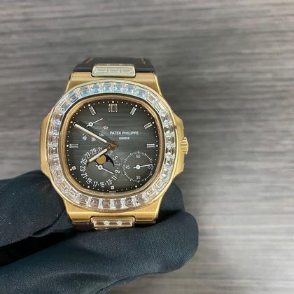 Patek Philippe Nautilus 5724R-001
