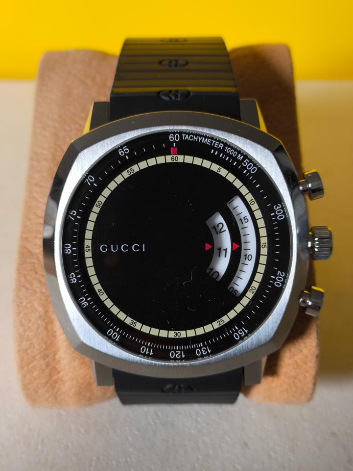 Gucci G-Timeless YA157301