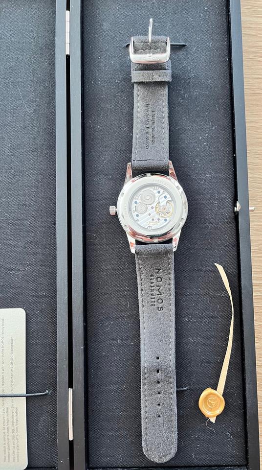 NOMOS Club Campus 737