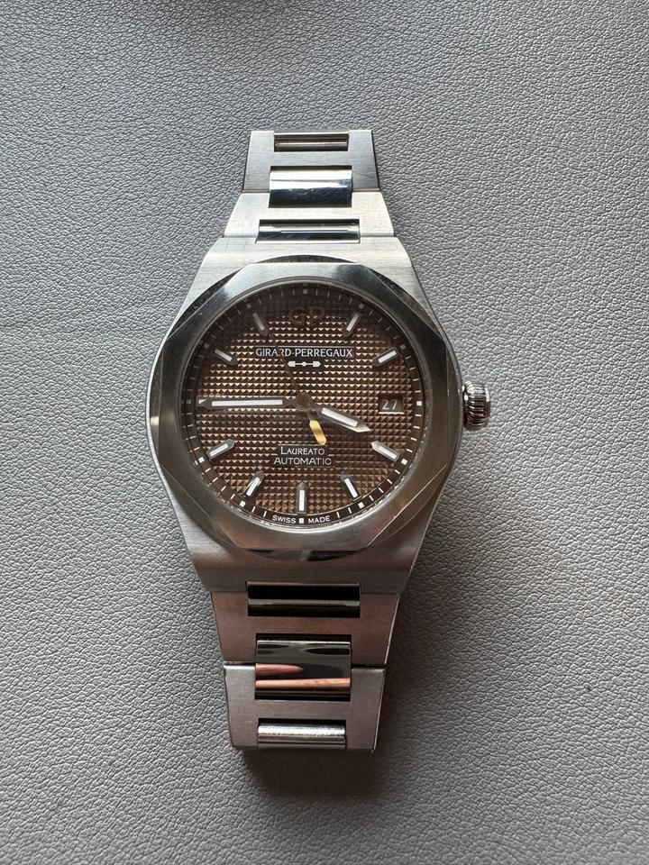 Girard Perregaux Laureato 81005-11-3154-1CM