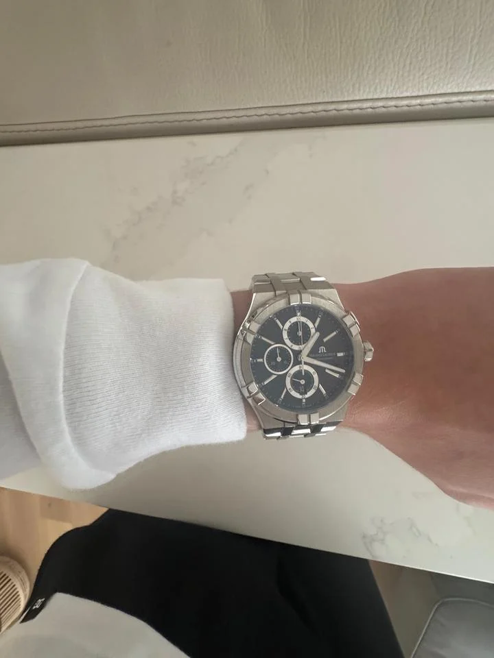 Maurice Lacroix AIKON AI1118-SS002-330-1