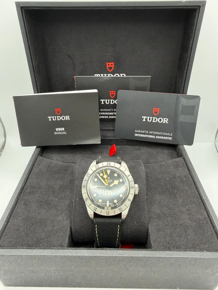 Tudor Black Bay Pro M79470-0003