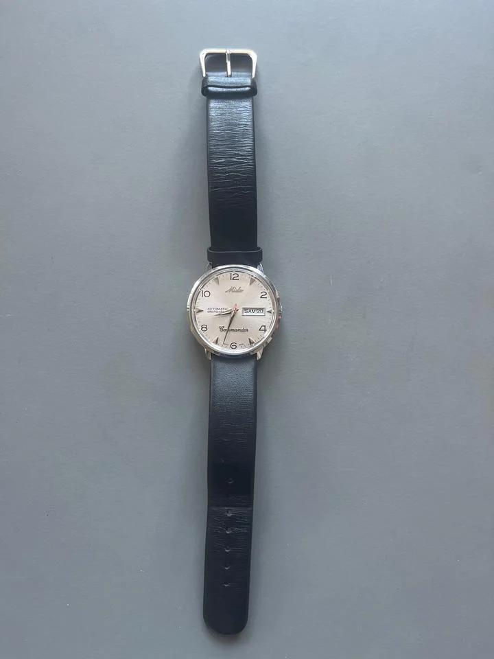 Mido Commander 8419