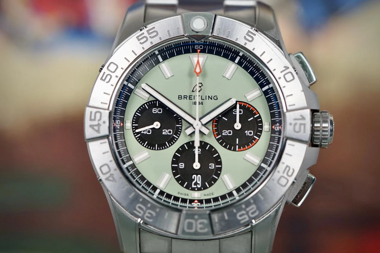 Breitling Avenger AB0147101L1A1