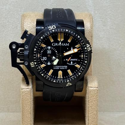 Graham Chronofighter Oversize 2OVEZ.B02B.K10B
