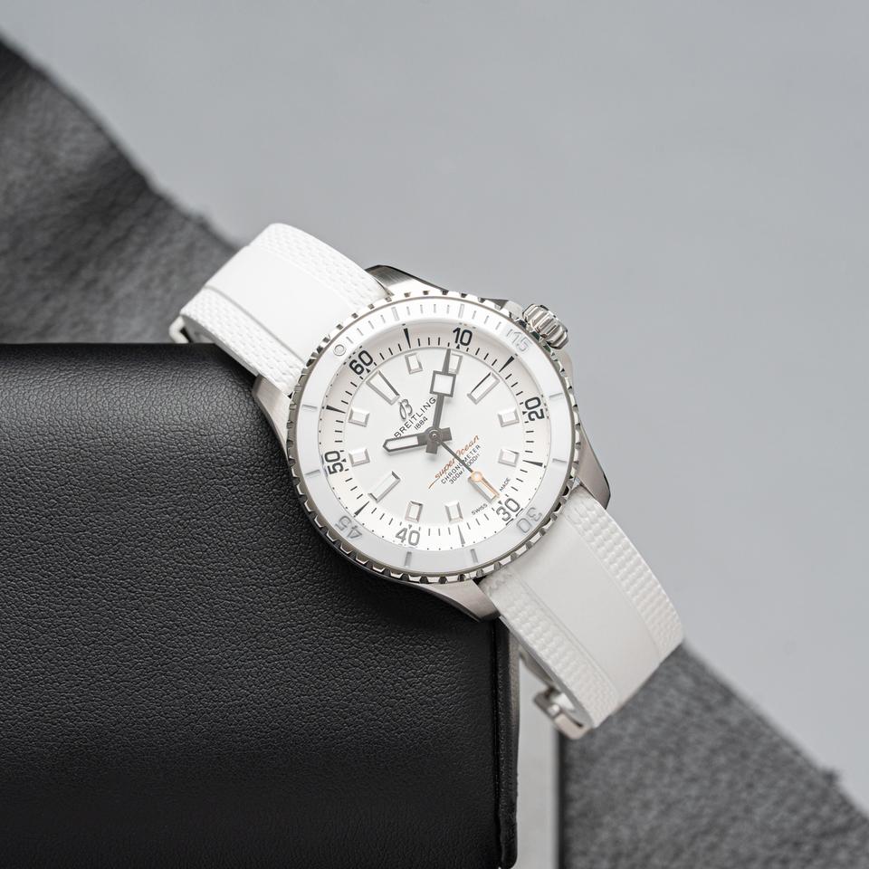Breitling Superocean A17377211A1S1