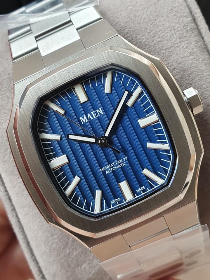 Maen manhattan37