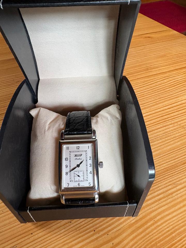 Tissot Couturier T035627A