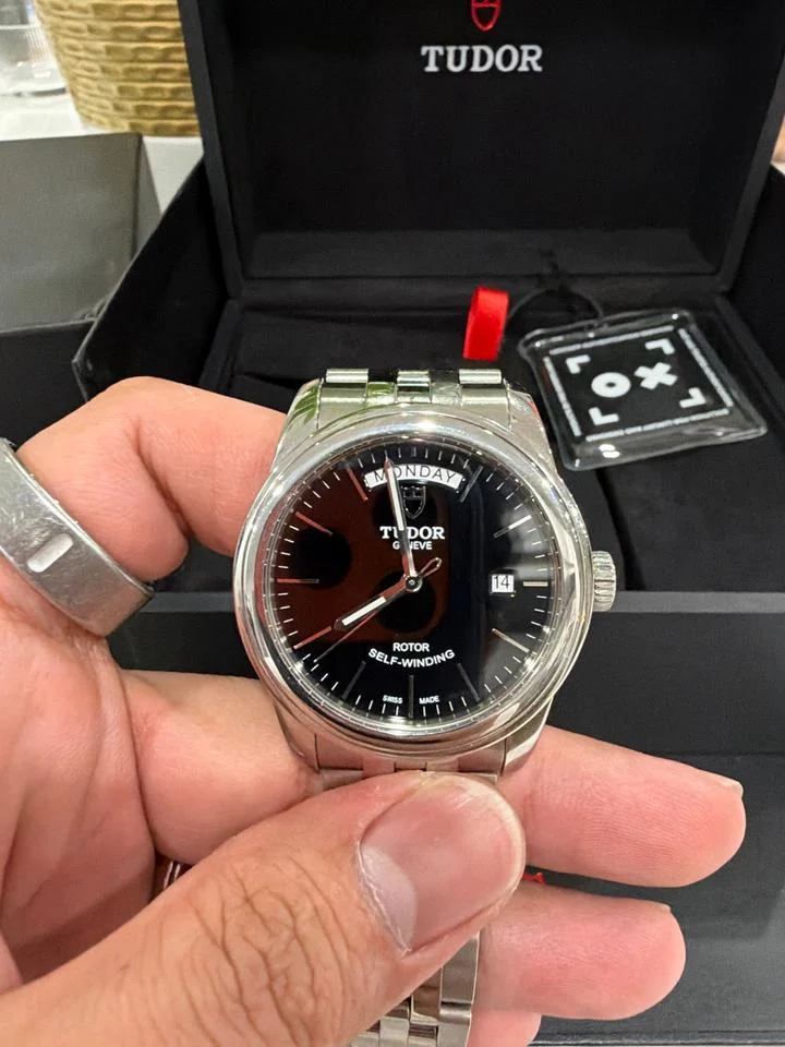 Tudor Glamour 56000