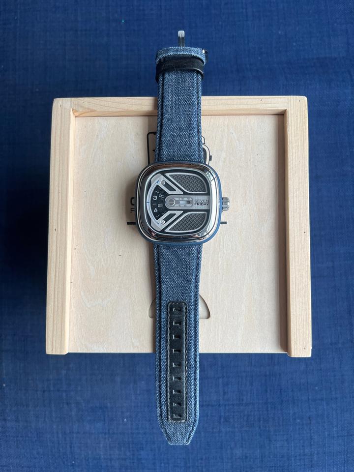 Sevenfriday M1 M1B/01