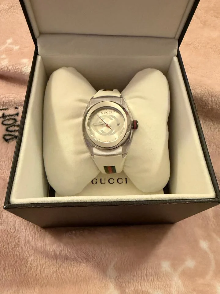 Gucci YA137302