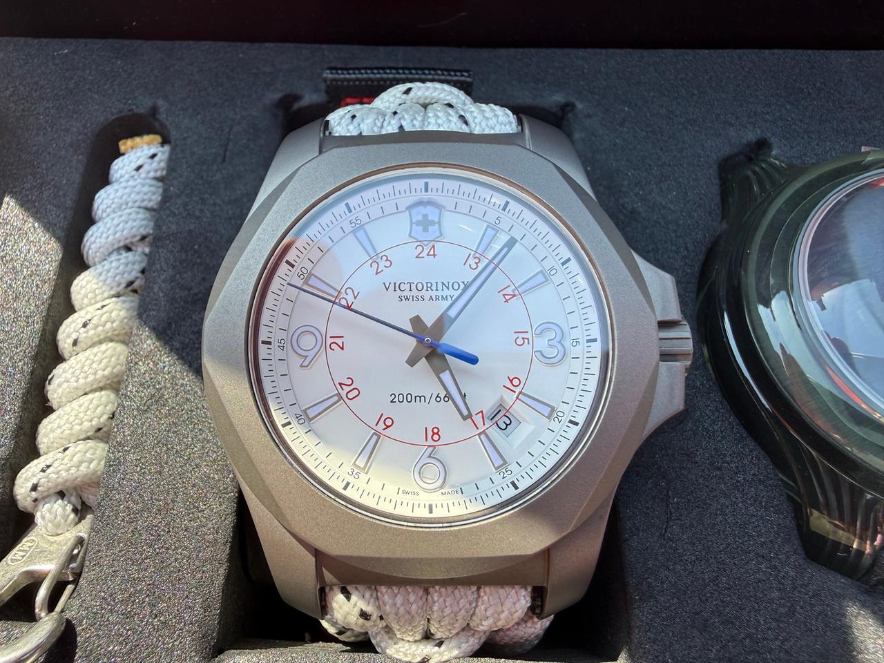 Victorinox Swiss Army I.N.O.X. 241772.1