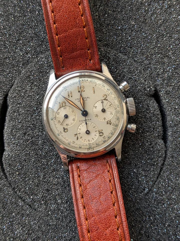 Universal Genève Compax 22278