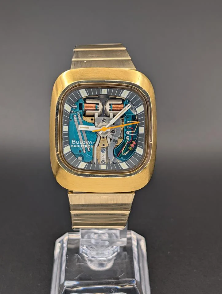 Bulova Accutron 214