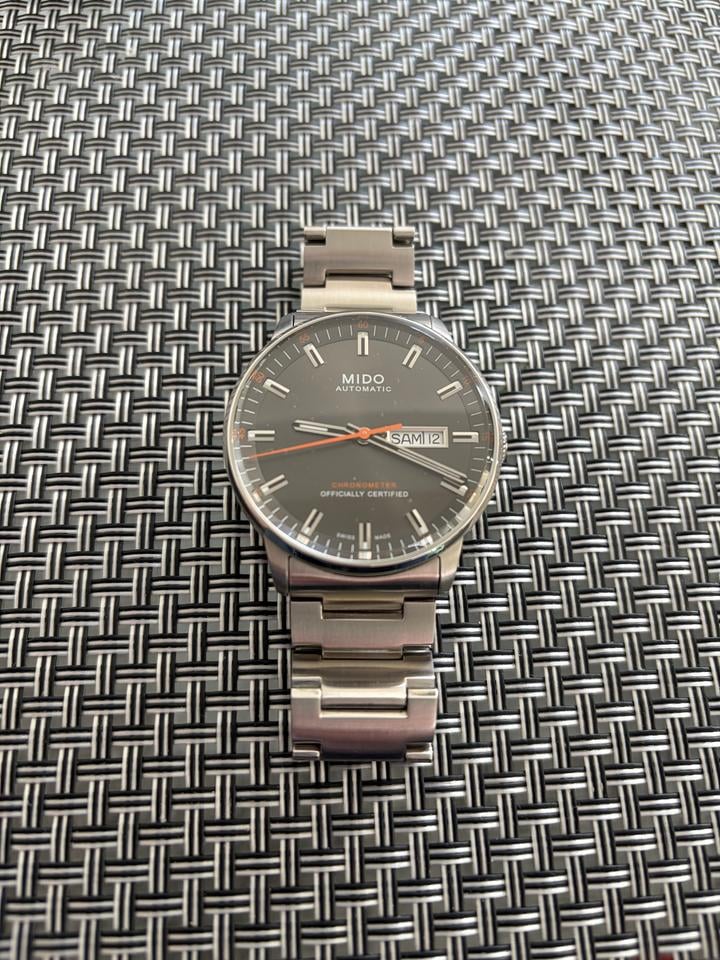 Mido Commander M021.431.11.061.01