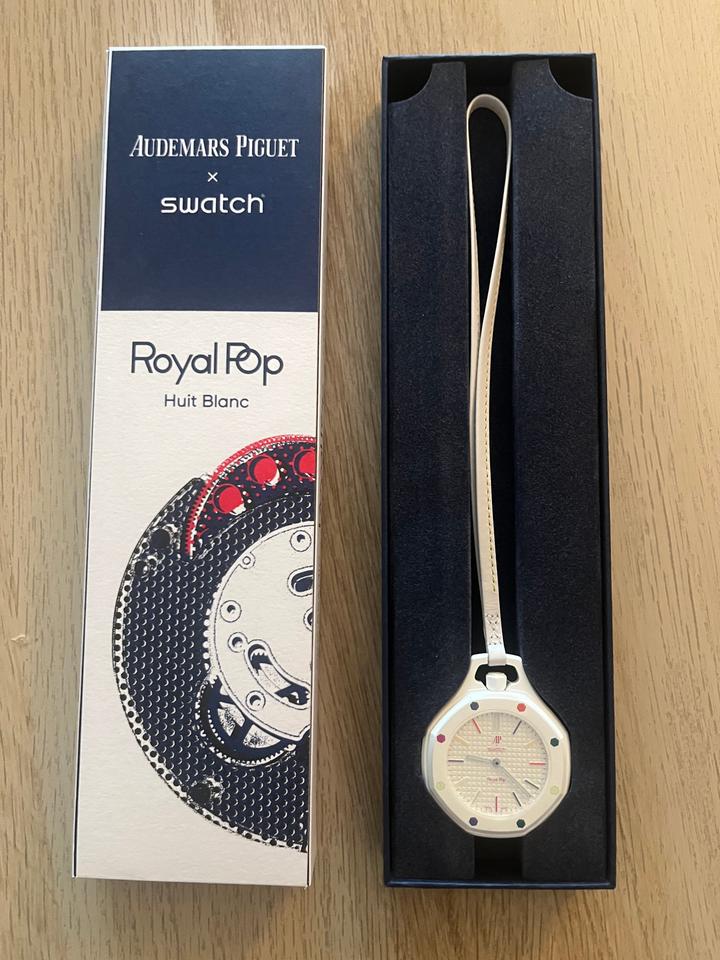 Swatch Royal Pop ssx03w100n