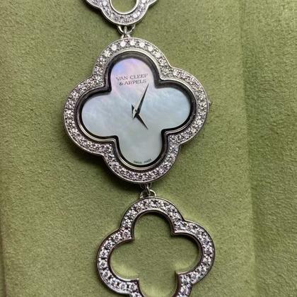 Van Cleef & Arpels Alhambra VCARN5KB00