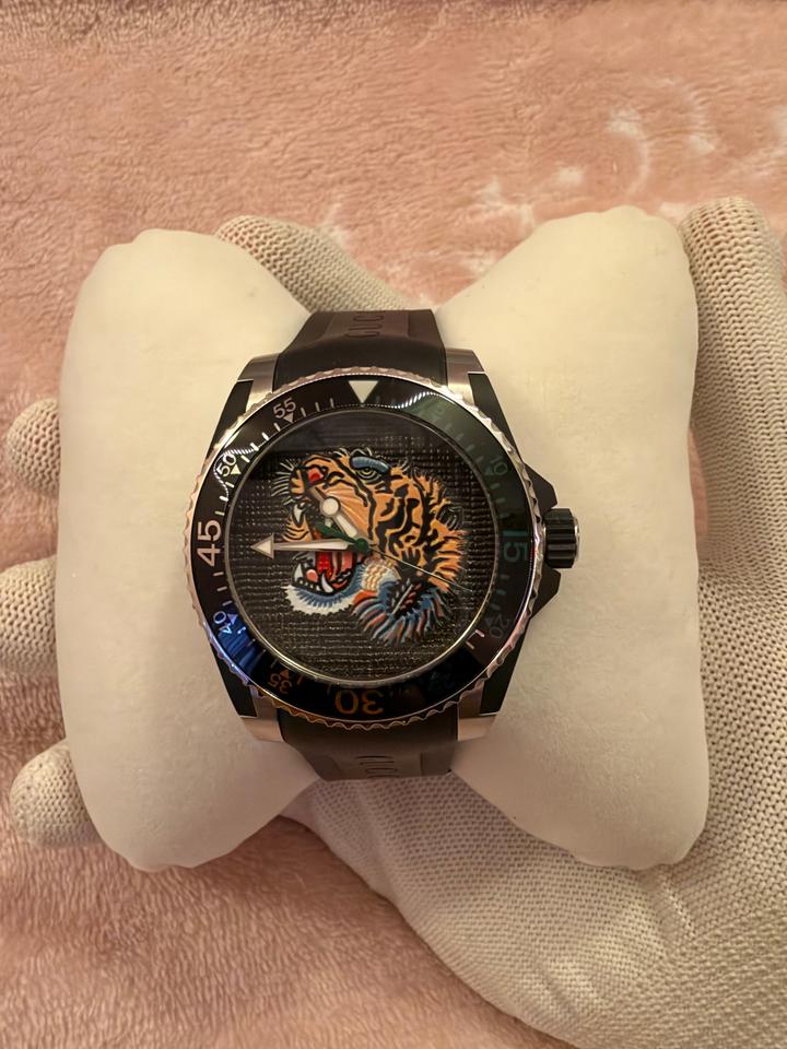 Gucci Dive YA136318
