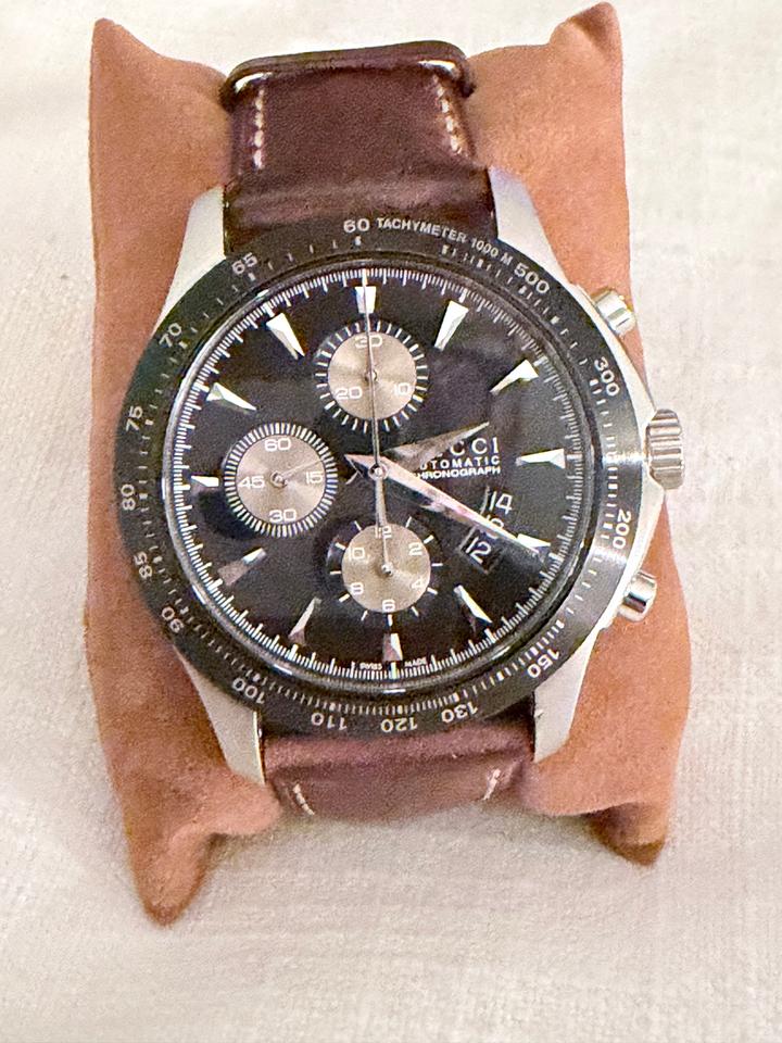 Gucci G-Timeless 126.2