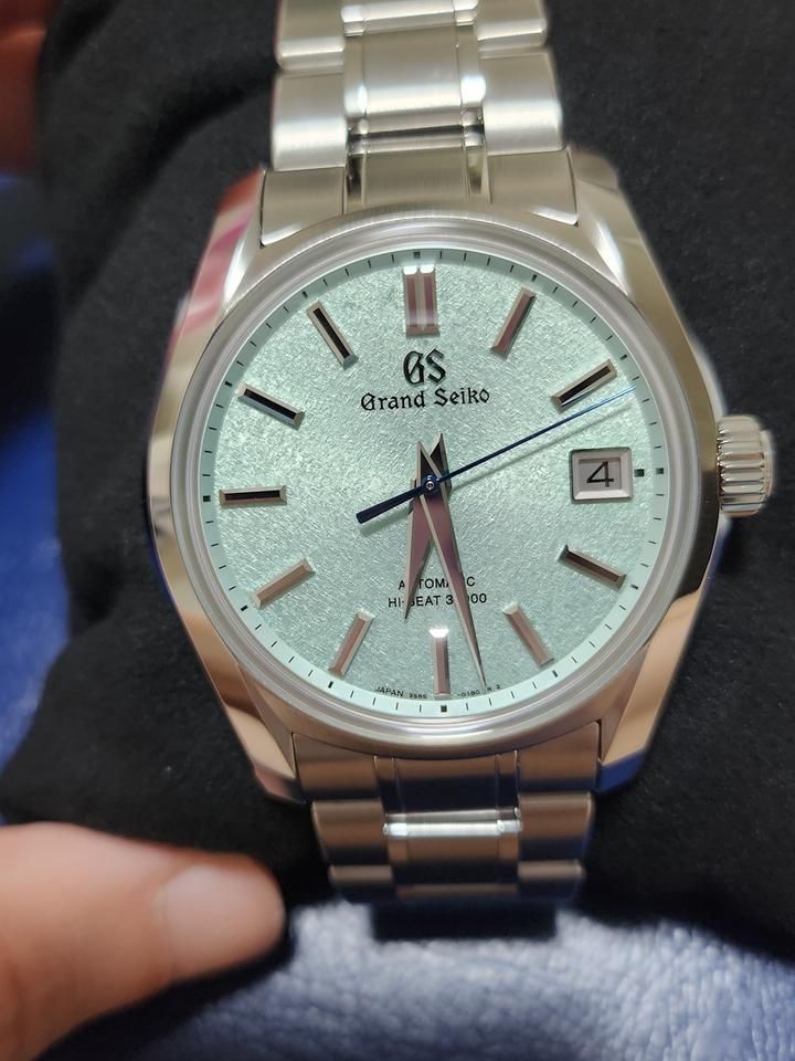 Grand Seiko Sport Collection SBGJ277