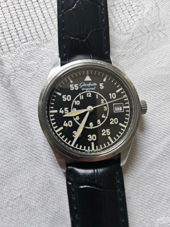 Glashütte Original Senator Navigator 10-33-07-07-04
