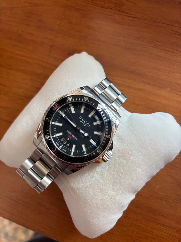 Gucci Dive YA136301