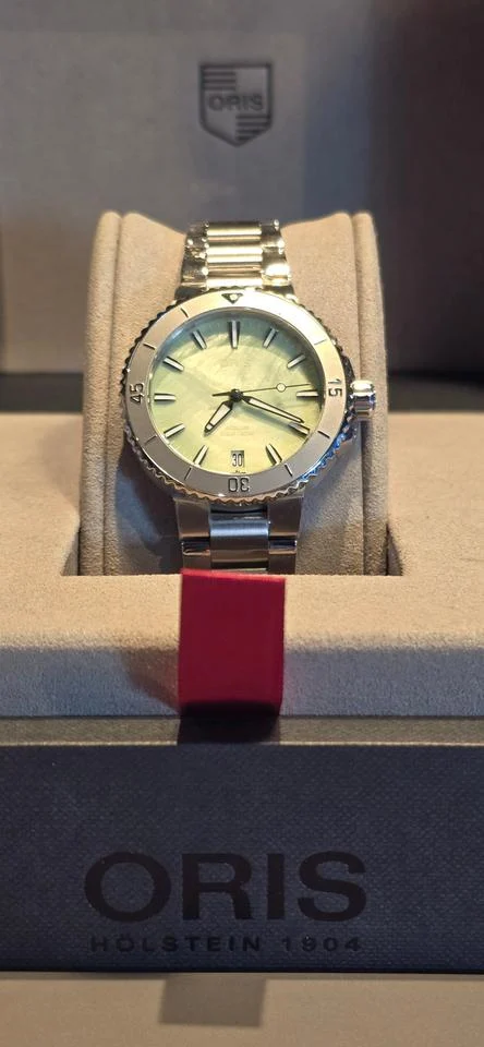 Oris Aquis 01 733 7770 4157-07 8 18 05P