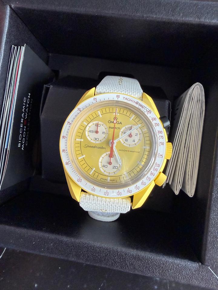 Swatch Moonswatch SSX01J100XL