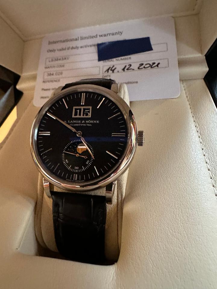 A. Lange & Söhne Saxonia 384.029