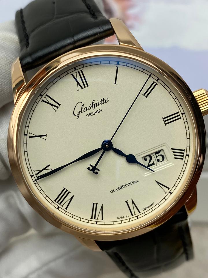Glashütte Original Senator 100-03-32-45-04