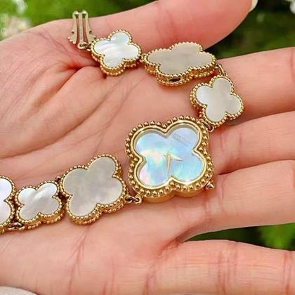 Van Cleef & Arpels Alhambra VCARD68000