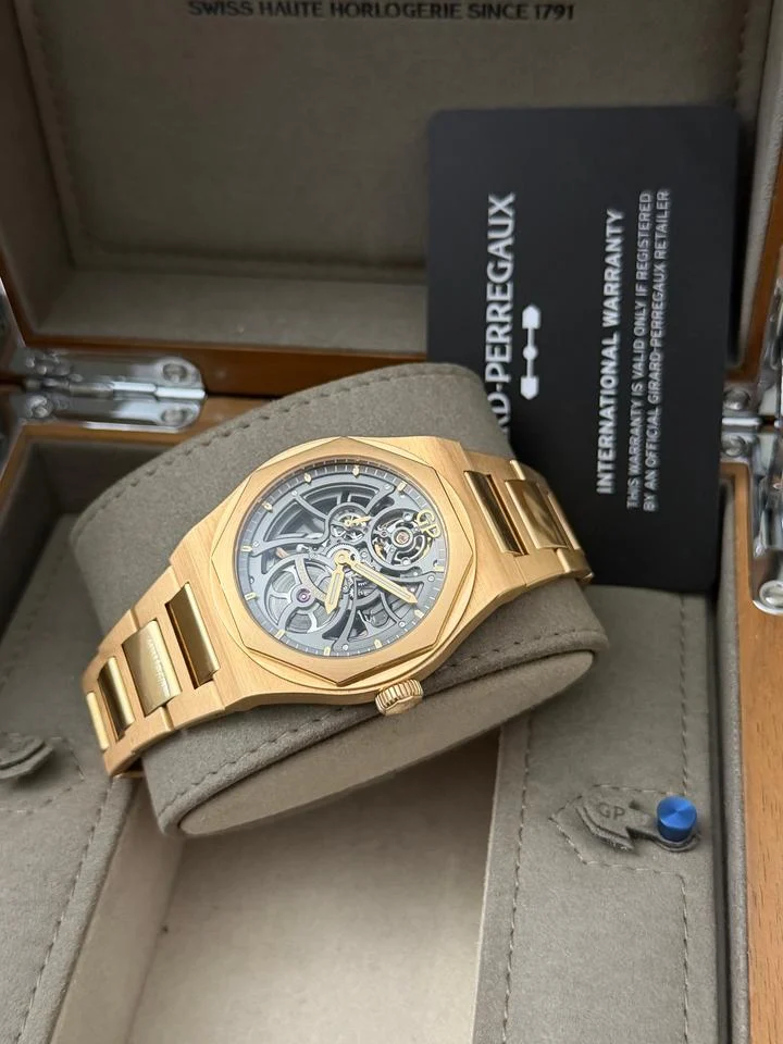 Girard Perregaux Laureato 81015-52-002-52A