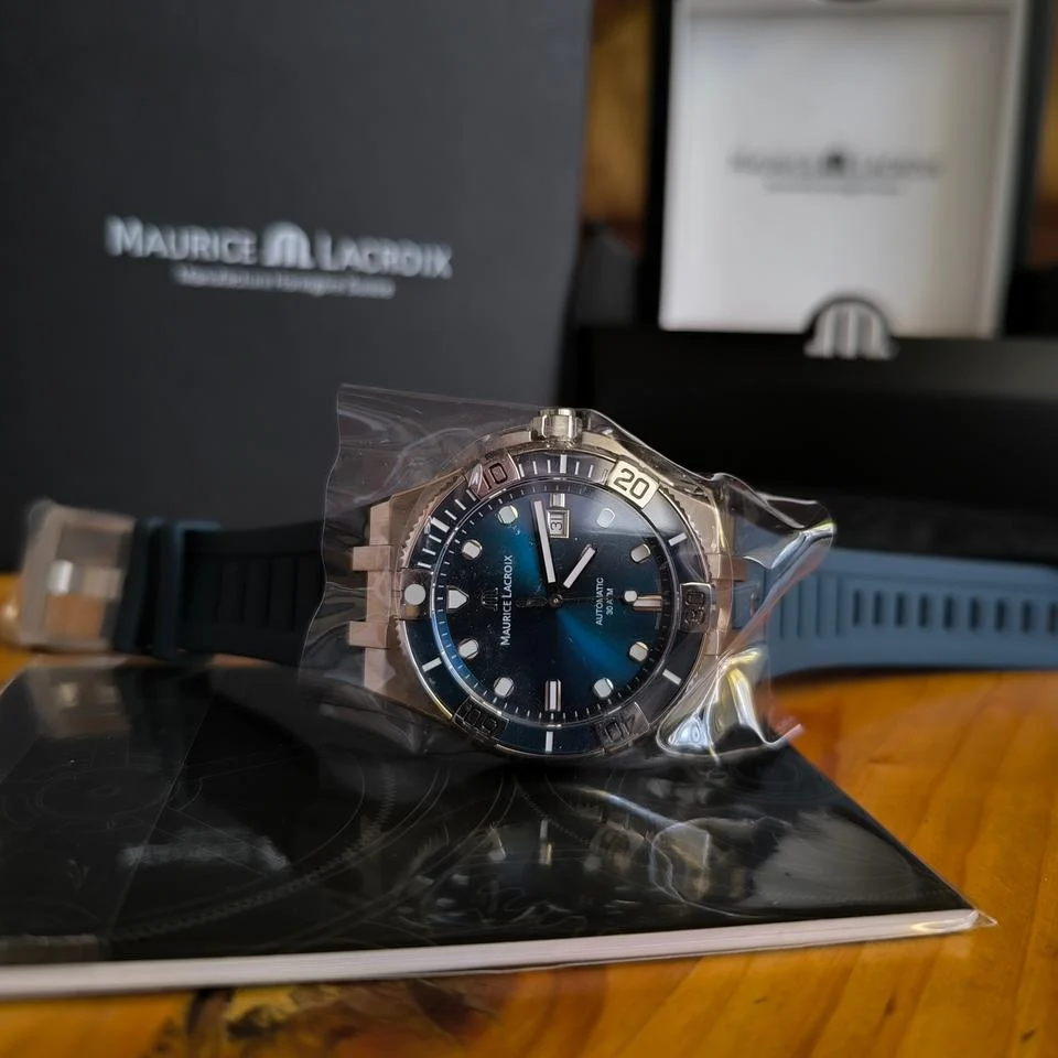 Maurice Lacroix AIKON AI6058-SS001-430-1