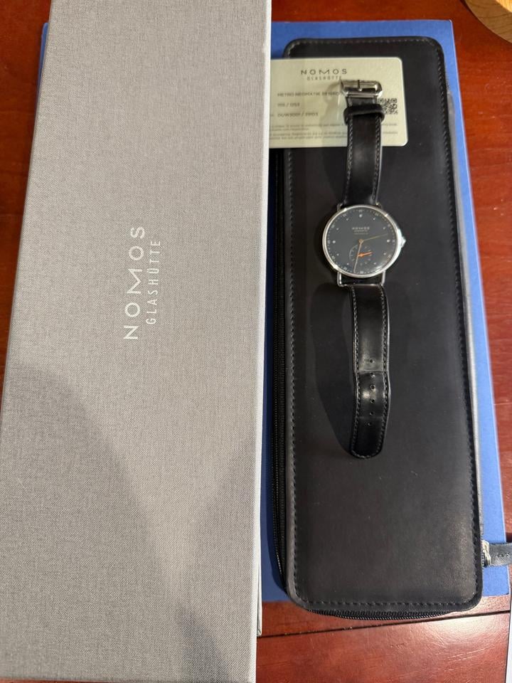 NOMOS Metro Neomatik 1115