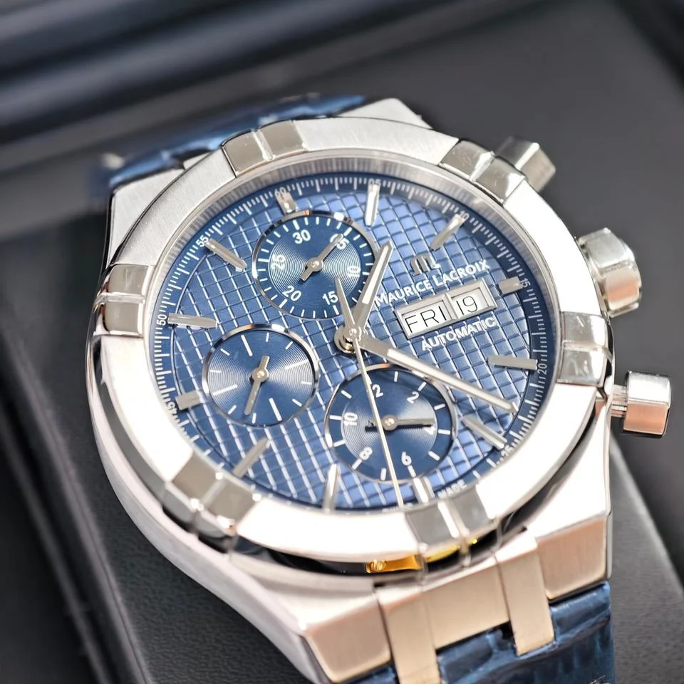 Maurice Lacroix AIKON AI6038-SS001-430-1